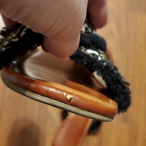 Universal Thread Slides Size 9.5 - Picture 4 of 10